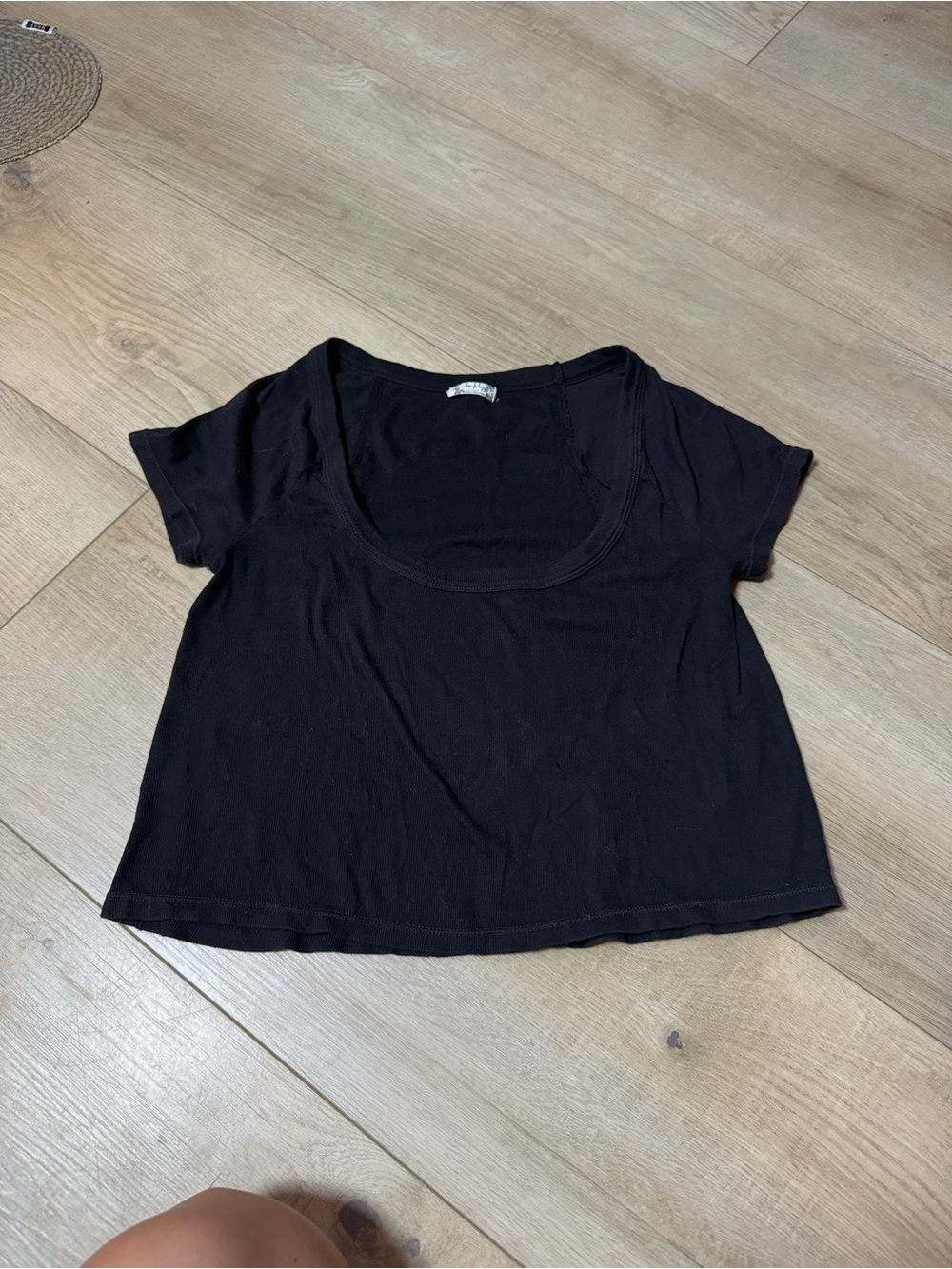 Free People Scoop Neck Black Short Sleeve Crop Top Size Xsmall